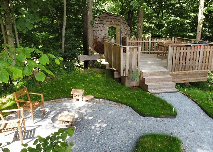 T'glamp Bee House Rovte